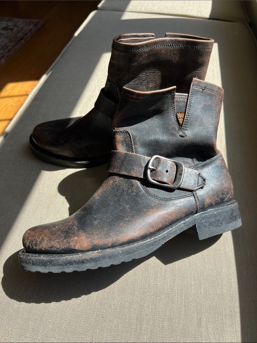 Frye Veronica Distressed Short Moto Ankle Booties NEW  6.5 Antiqued Black Brown - Picture 6 of 8